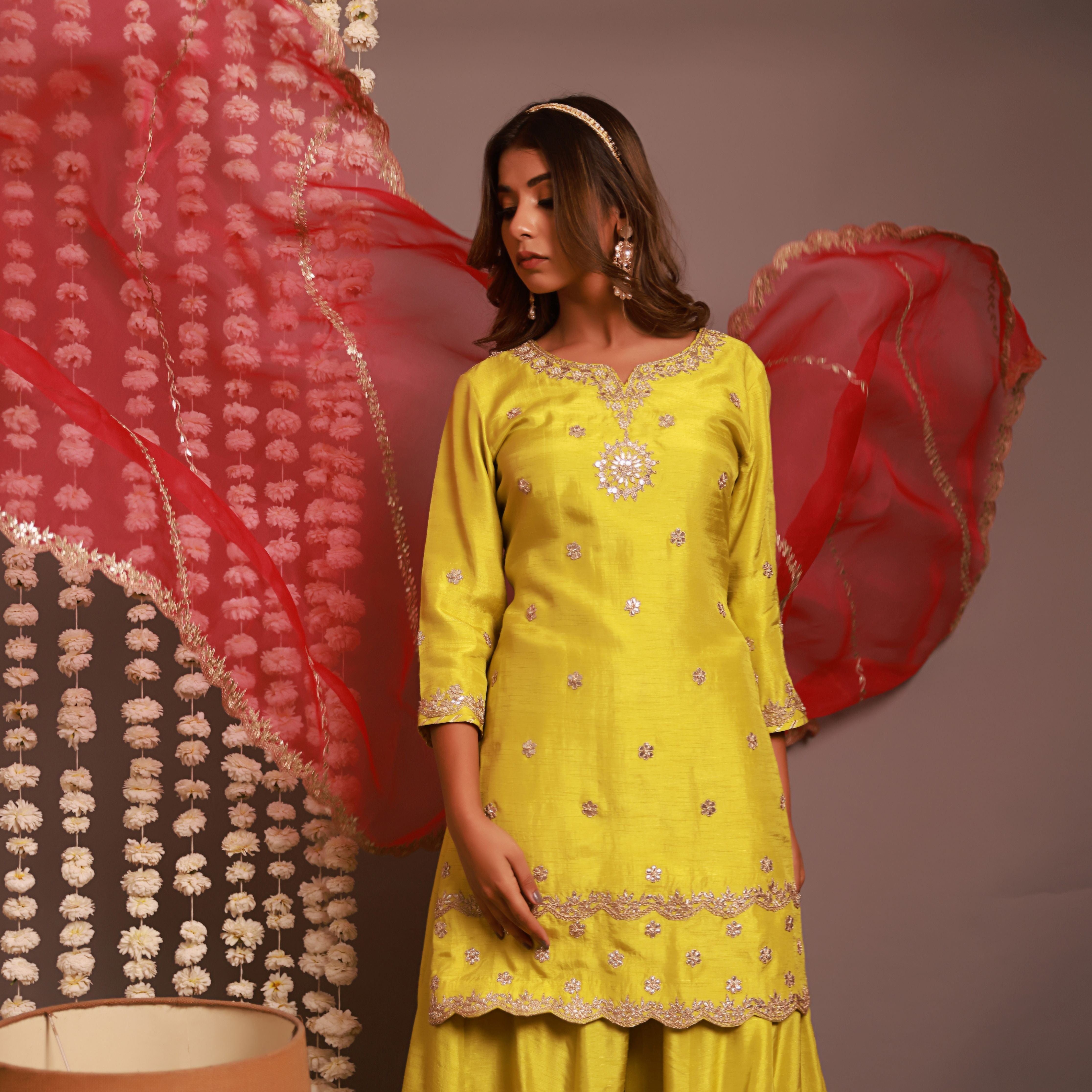 Green Short Kurta Or Kalidar Pant With Organza Dupatta