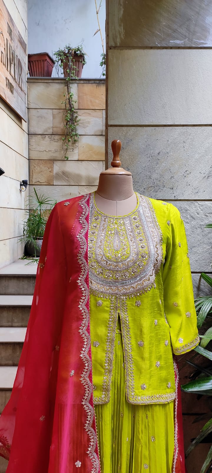 Short Kurti & Pleated Skirt With Organza Dupatta