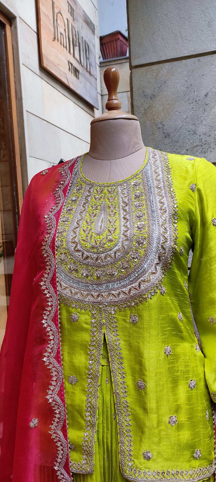 Short Kurti & Pleated Skirt With Organza Dupatta