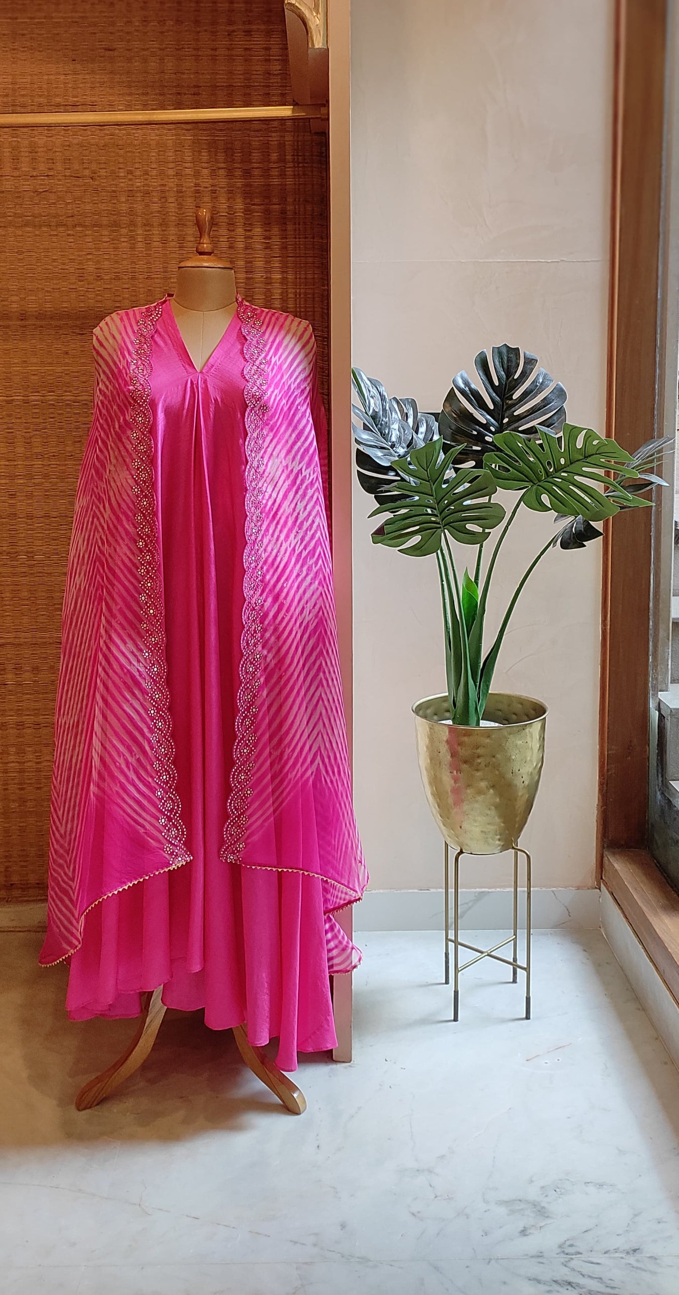 Leheriya Cape With Asymmetric Dress