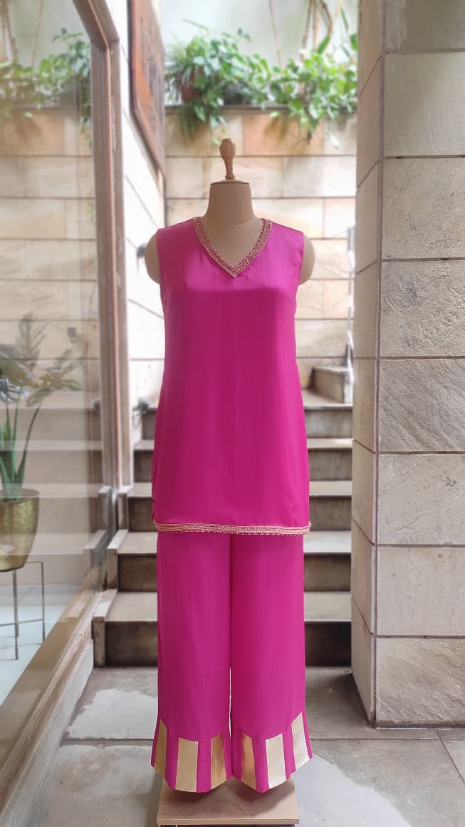 Rose Pink Leheriya Embroidered Layered Cape Set