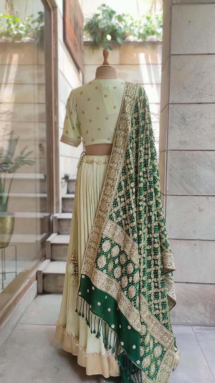 Green Lehenga Set With Bandhani Dupatta