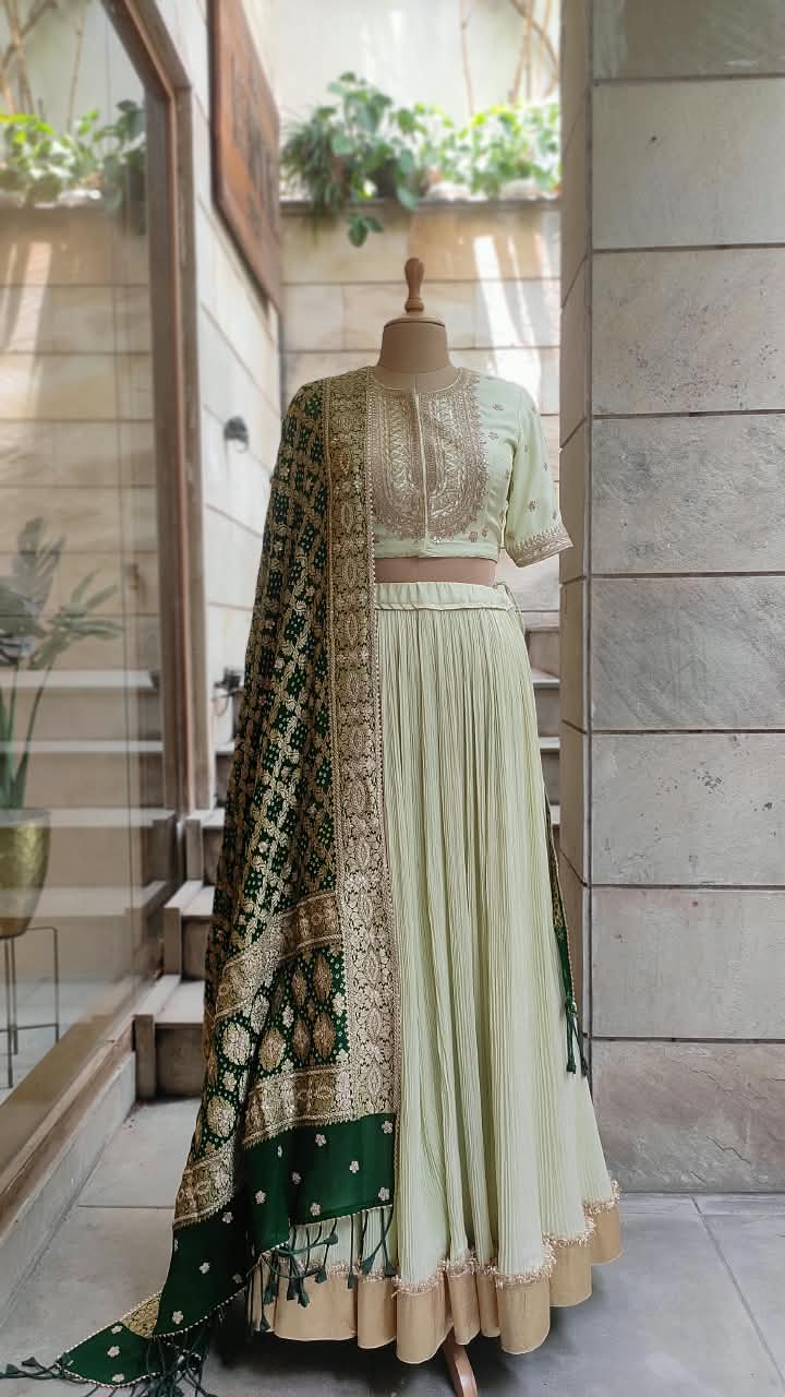 Green Lehenga Set With Bandhani Dupatta